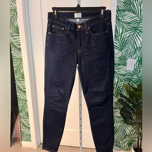J Crew Women’s Toothpick Jeans Size 27 Ultra Dark Wash - Picture 2 of 10